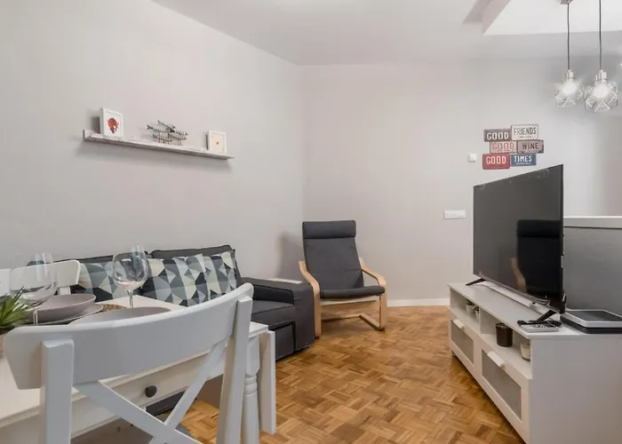 Wide & Modern- 3Bd 1Bth- Delicias